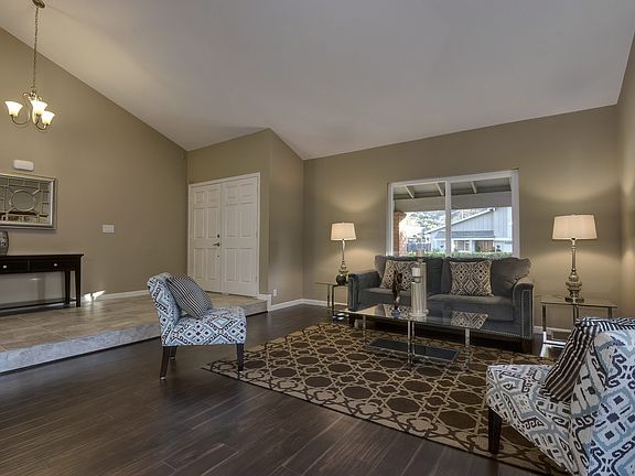 4th image of 7526 Aaron Pl