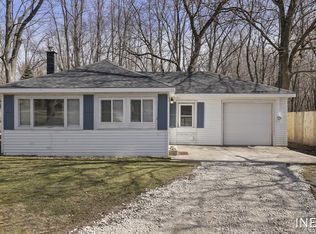 1022 Kusterer Dr NW, Grand Rapids, MI 49534