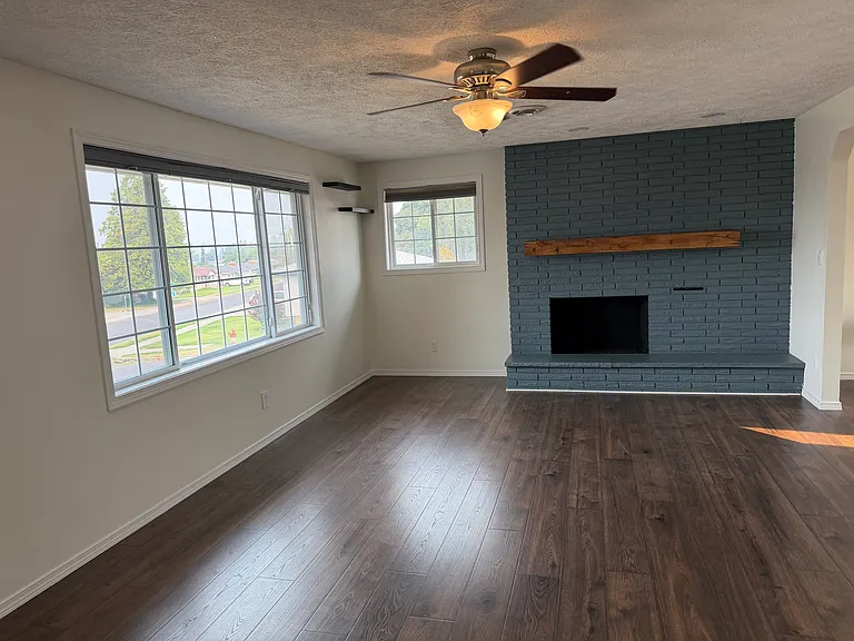 5820 N Moore St — Photo 3