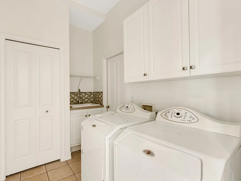 4801 Edgemont Ct — Photo 39