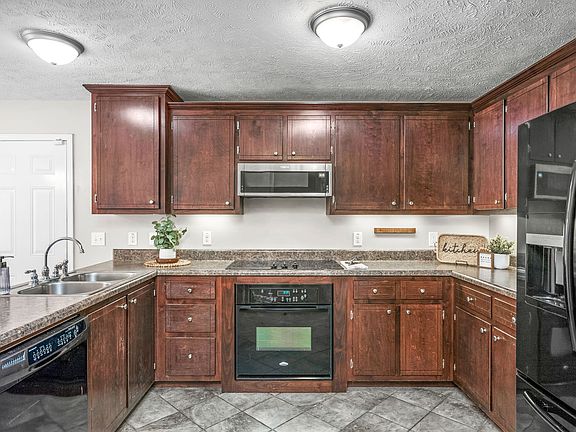 2nd image of 1395 Constitution Dr
