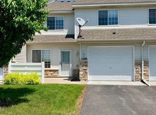 1509 Prosperity Ln, Waconia, MN 55387
