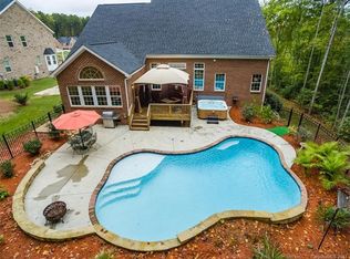 7986 Norman Pointe Dr, Denver, NC 28037