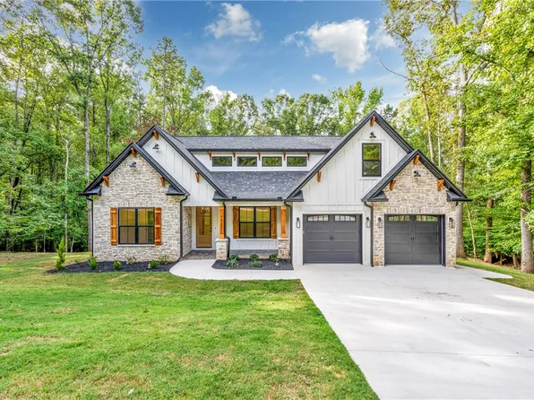 1422 Hunters Trl, Anderson, SC 29625