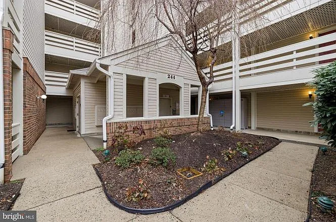 244 S Reynolds St #306 — Photo 27