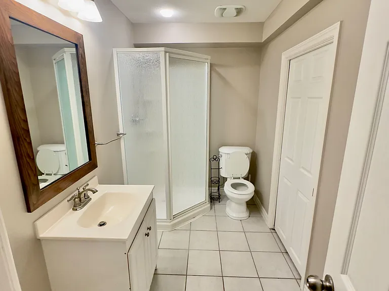 908 Copper Leaf Cres — Photo 36