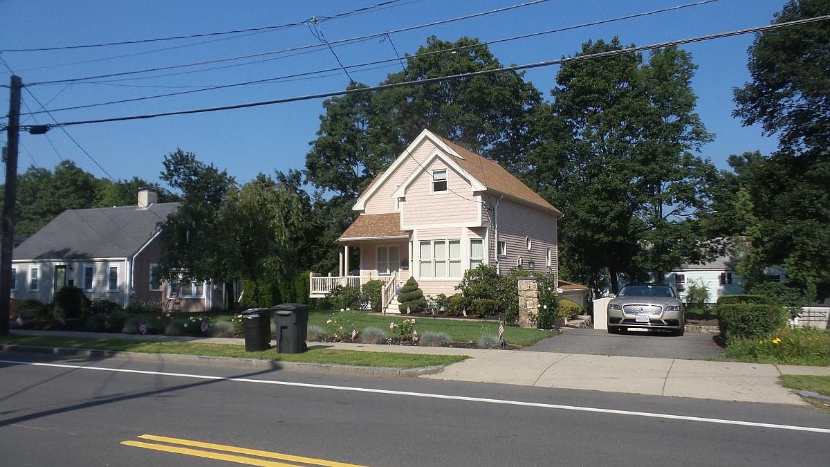 137 Pond St, Westwood, MA 02090 Zillow