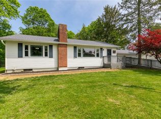 12 Holt Rd, Hyde Park, NY 12538