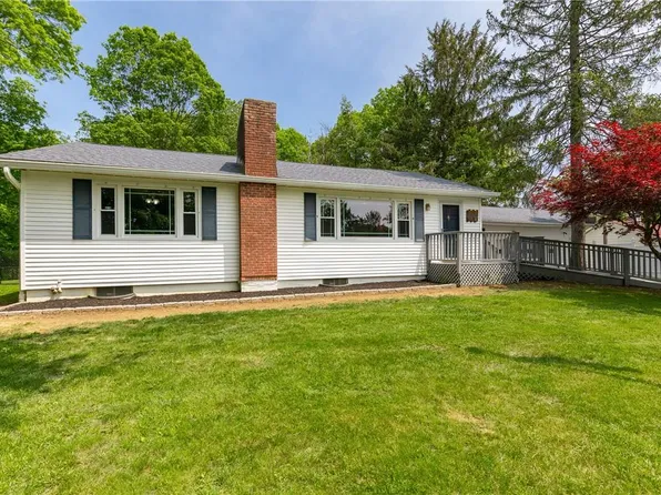 12 Holt Road, Hyde Park, NY 12538