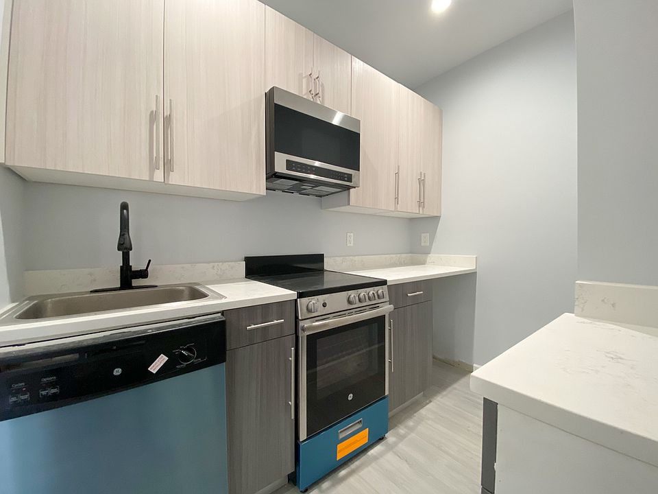 1st image of 165 Stockholm St #4R
