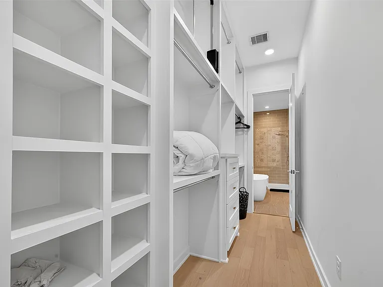 2617 Live Oak St — Photo 29