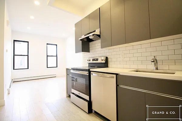 Rented by Grand & Co. | media 36