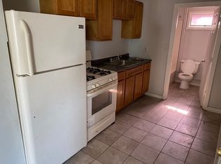 52 Marshall St, Lowell, MA 01851