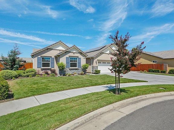 3rd image of 2411 N Mendonca Ct