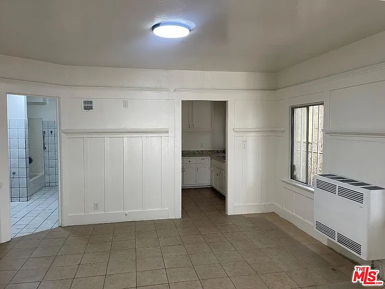 708 W Vernon Ave — Photo 6