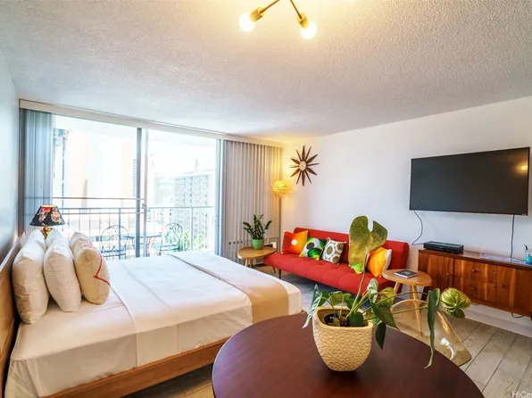 364 Seaside Ave APT 1302, Honolulu, HI 96815