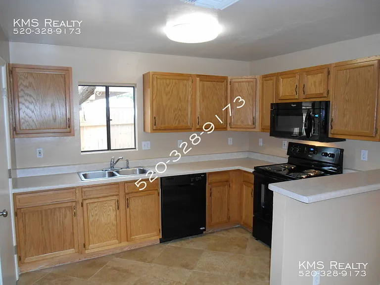 4107 E Los Robles St — Photo 8