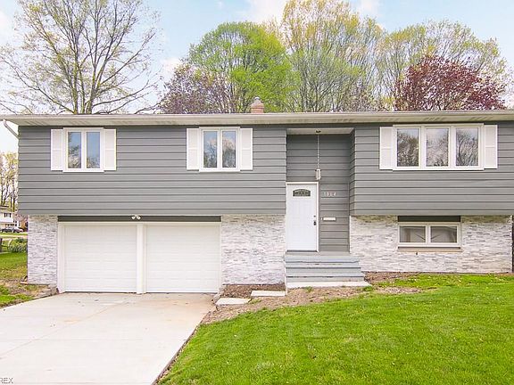 2nd image of 1064 E Dartmoor Ave