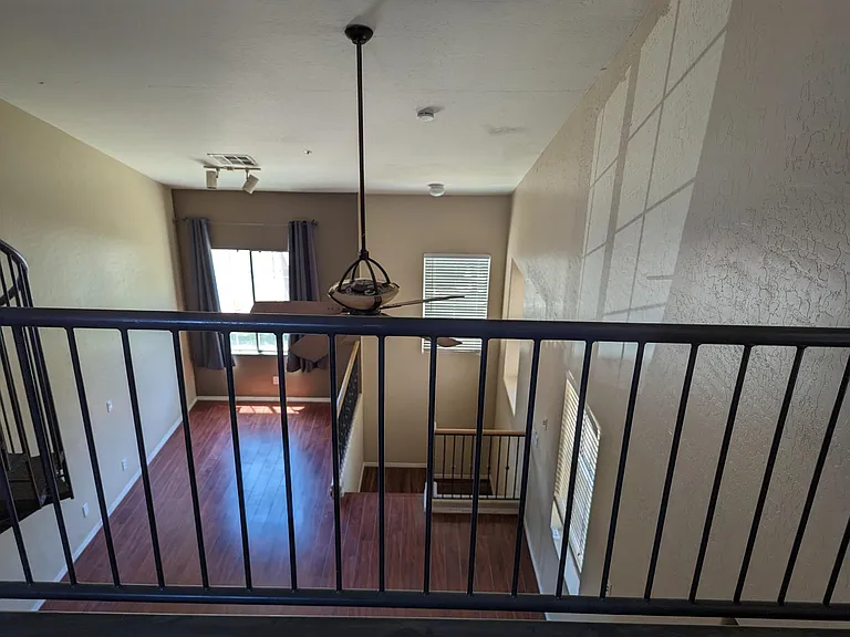 726 N Laguna Dr — Photo 35