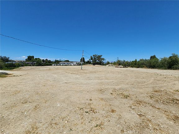 3rd image of 24005 Hidden Ridge Rd