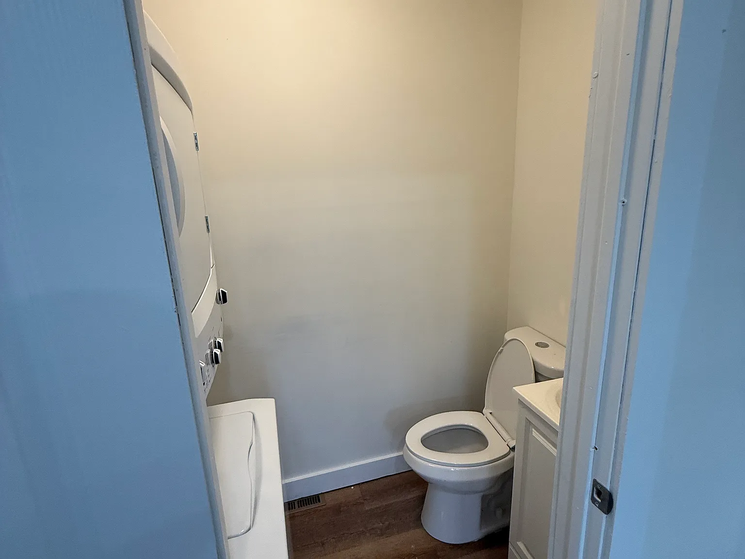 3 bed, 1.5 bath, 1300 sqft, $1,900 — Photo 4