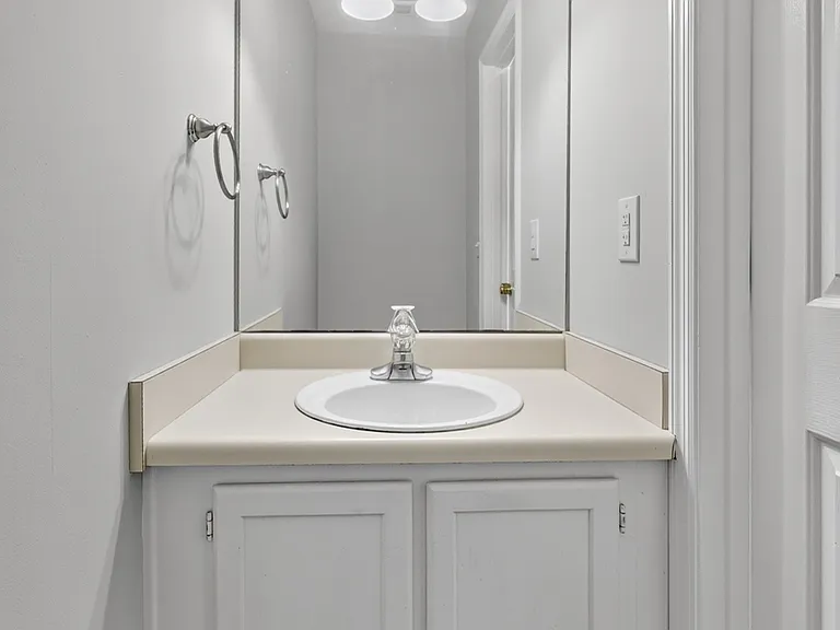 430 Claircrest Dr — Photo 15