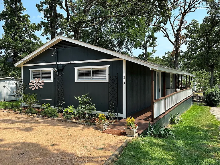 1813 Oak Shore Dr — Photo 18