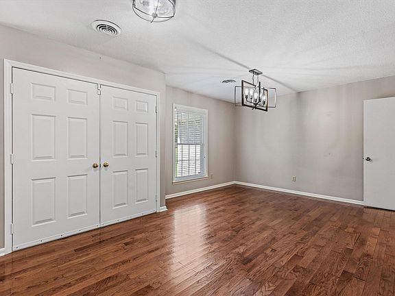 5th image of 8425 Bon Lin Dr
