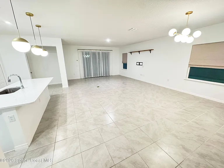 2412 Carrick St NW — Photo 4