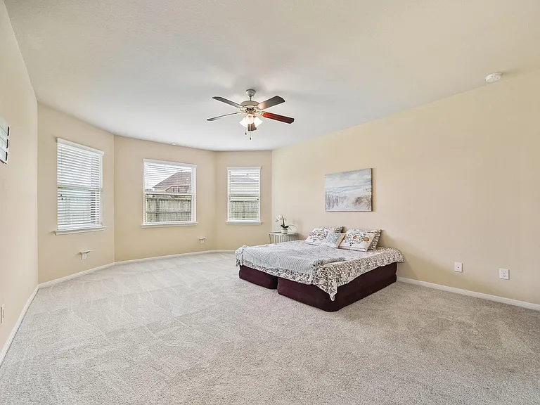 13935 Carncross Ct — Photo 4