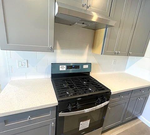 2nd image of 00-1614 N Henderson Ave #10