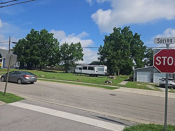 5th image of 224 Reddingdale Dr