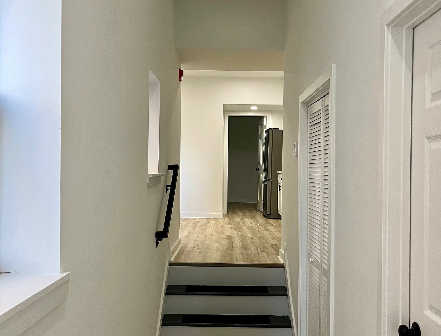 2 bed, 950 sqft, $1,550 — Photo 3