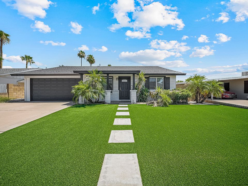 1st image of 2431 E Manhatton Dr