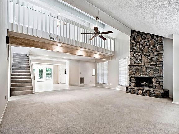 5th image of 906 S Oakhill Dr