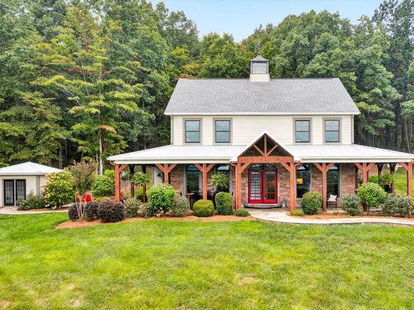 589 Timber Ridge Rd, Glade Hill, VA 24092