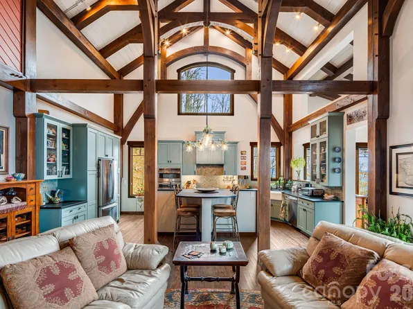 2223 Scarlett Rdg, Sylva, NC 28779