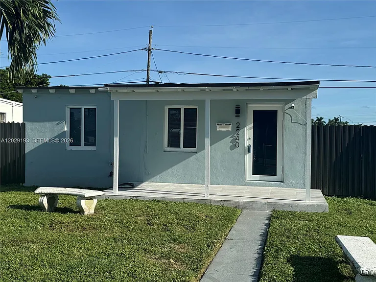 2240 Rutland St — Photo 11