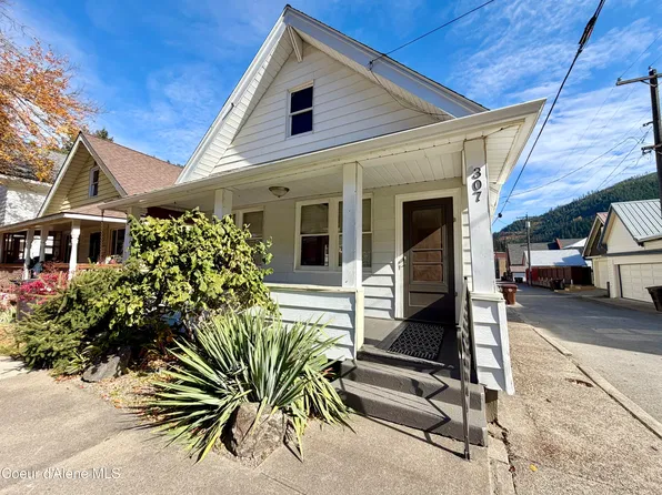 307 3rd St, Wallace, ID 83873
