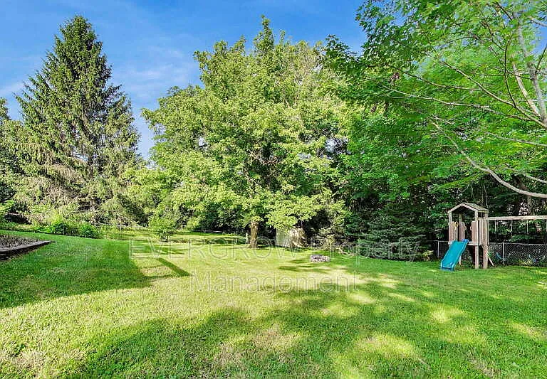 9518 Bent Brook Dr — Photo 33