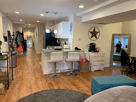 4th image of 3055 W Palmer Blvd #G