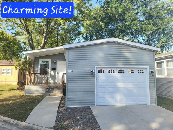 1166 Country Clb, Elgin, IL 60123