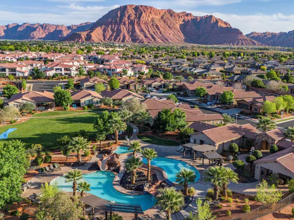 3800 N Paradise Village Dr Unit 10, Santa Clara, UT 84765