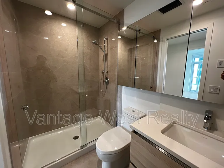 1626 Water St #807 — Photo 9