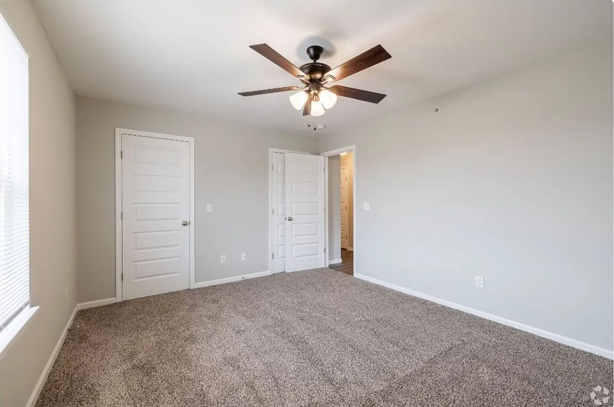 931 Megan Lane — Photo 3