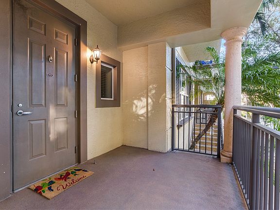 2nd image of 2633 NE 14th Avenue #103