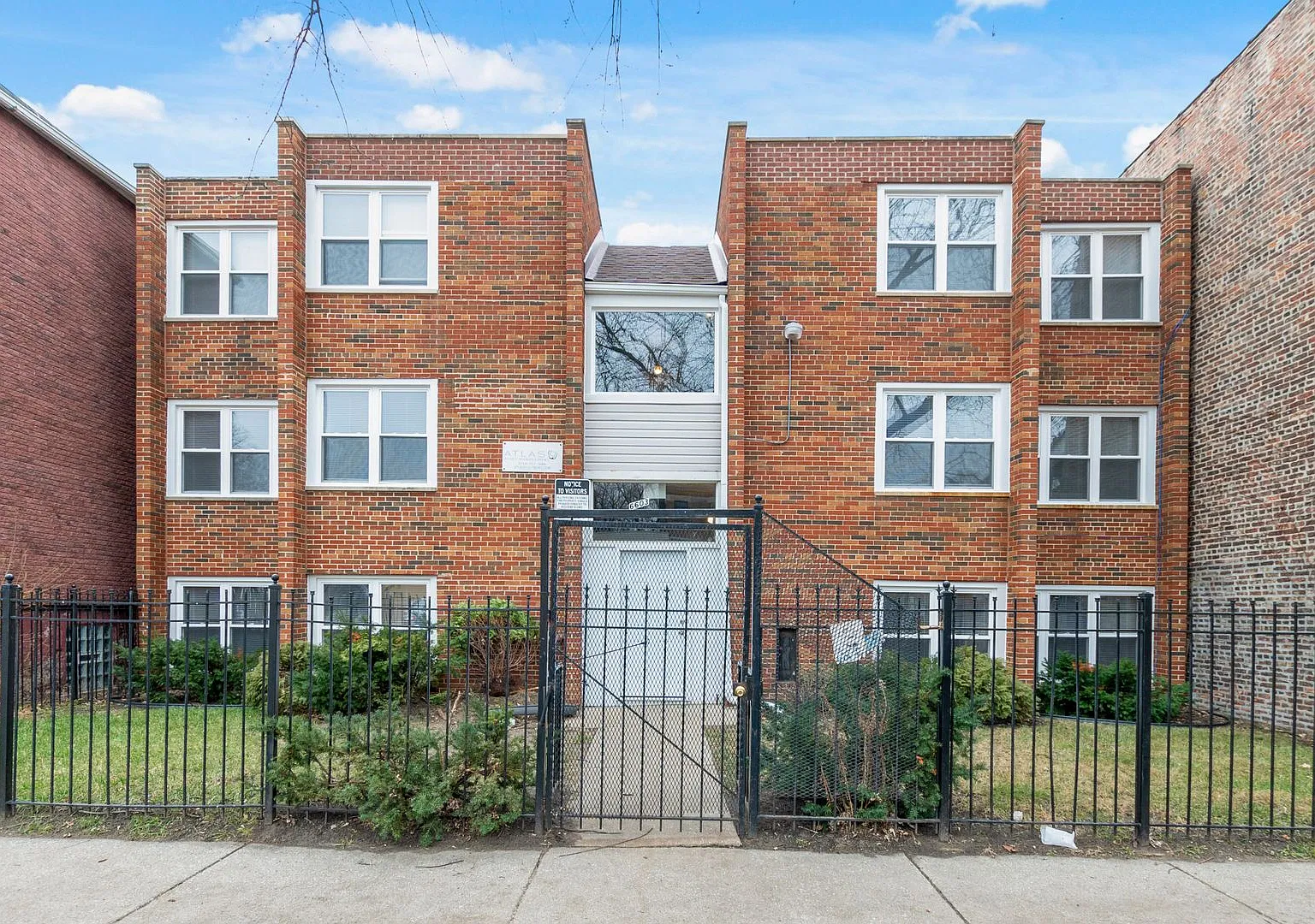 6603 S Rhodes Ave — Photo 2