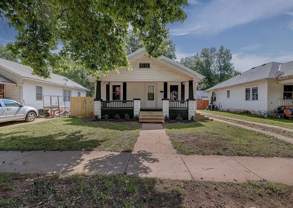 1st image of 1316 Menor St