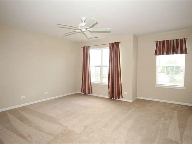285 W Olmsted Ln — Photo 10