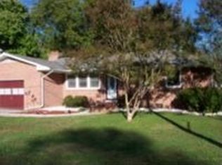 7 Elowro Dr, Newport News, VA 23602